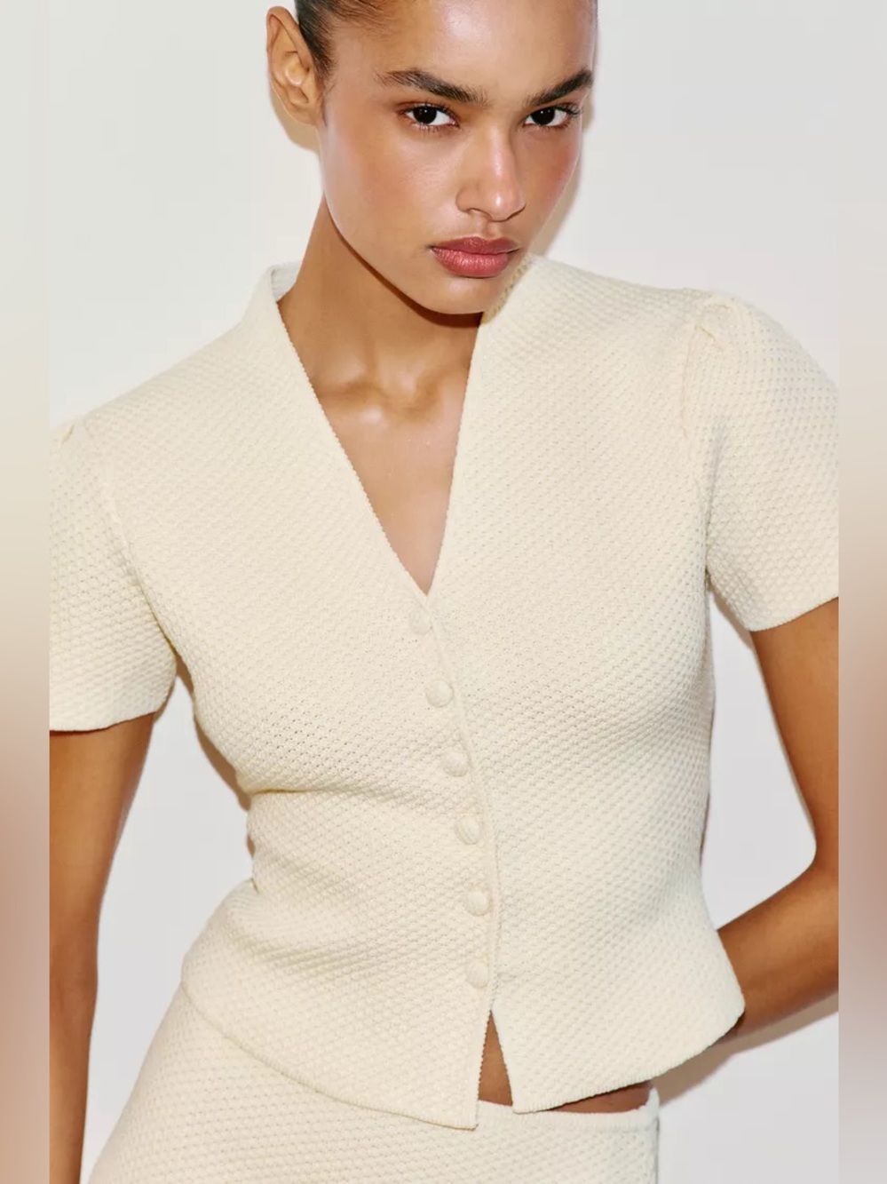 Zara TEXTURED KNIT SHORT SLEEVE JACKET